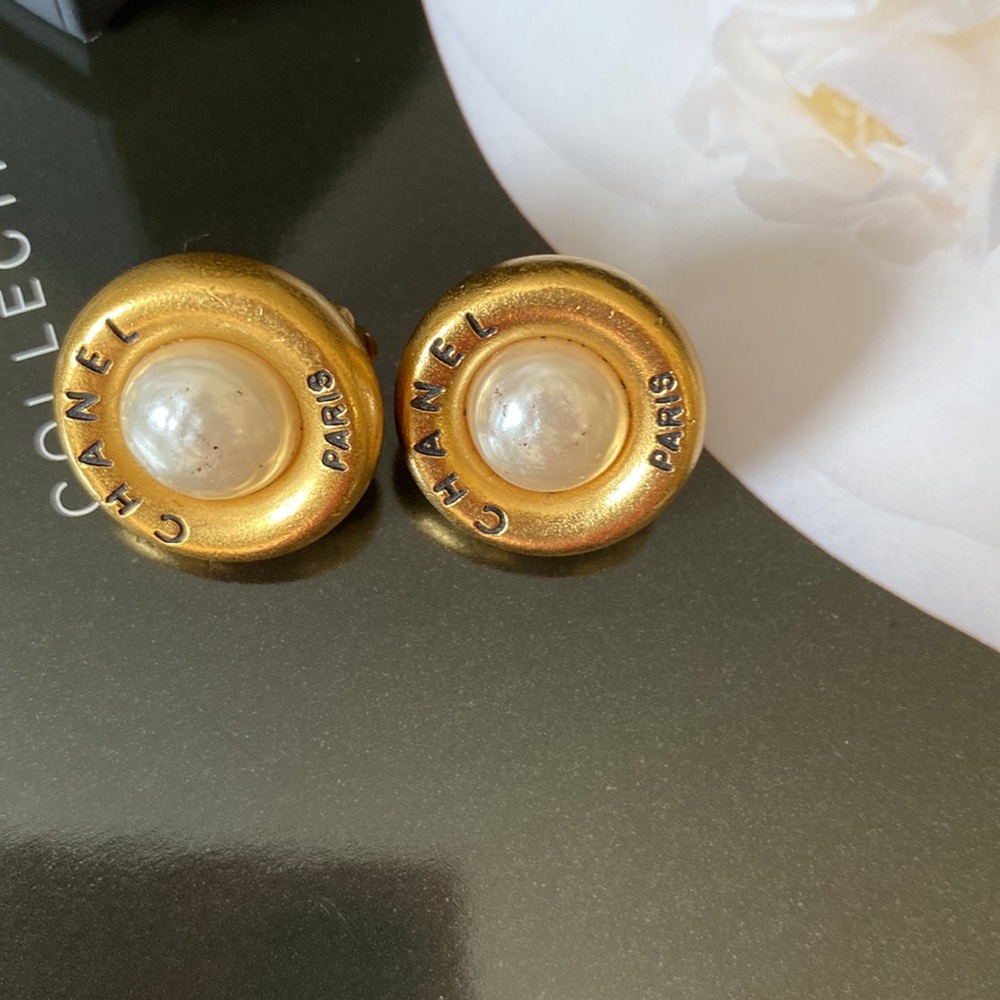 Chanel Vintage Clip On Earrings